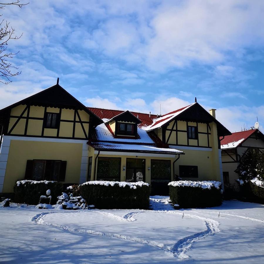 Penzion Pod Orechom Turčianske Teplice Extérieur photo